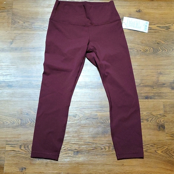 lululemon athletica Pants - NWT Lululemon Wunder Under HR Crop 23"
